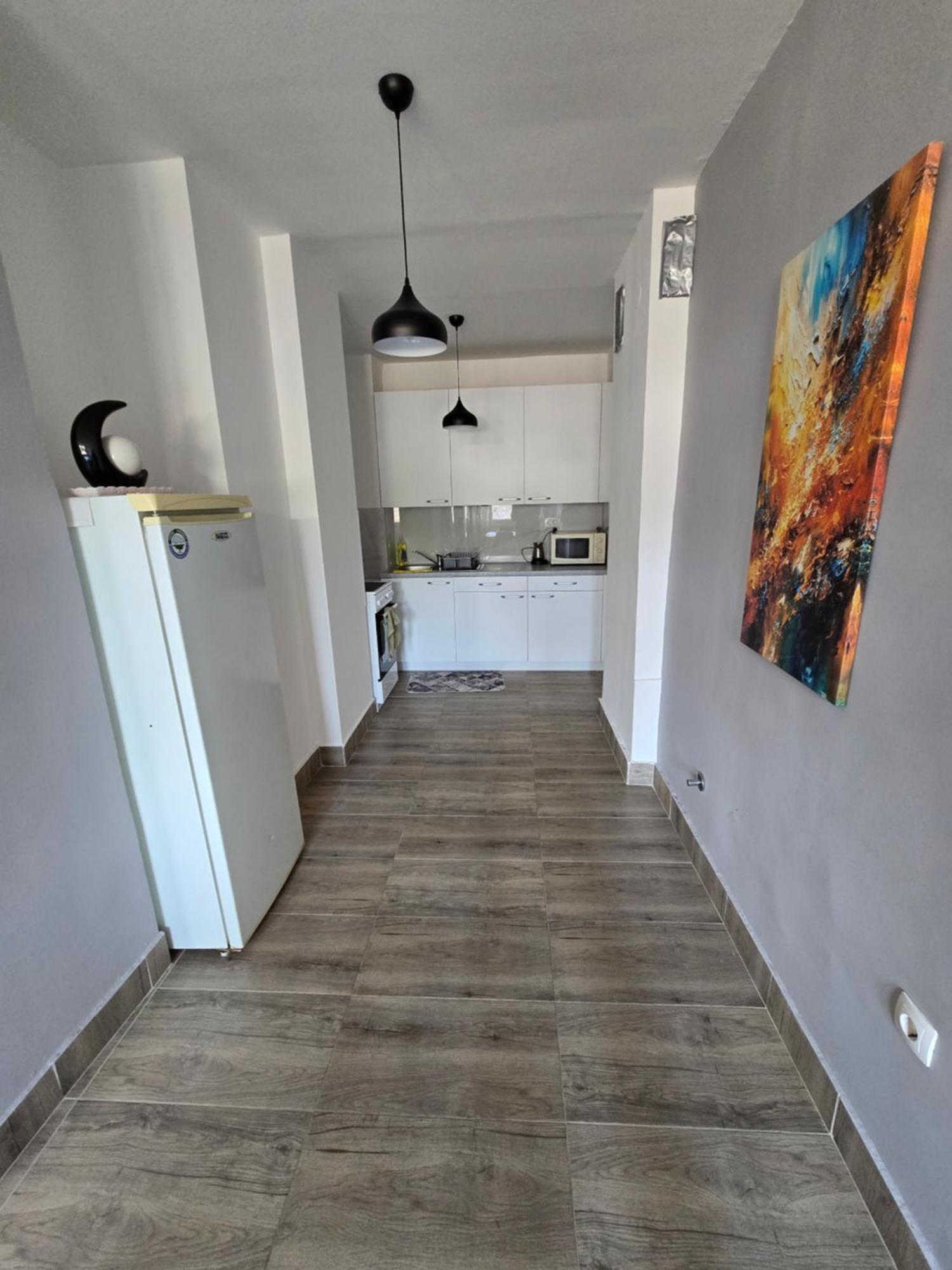 City Center Apt Wfree P Skopje Eksteriør billede